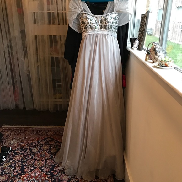 Silver Gown ππ - Picture 1 of 7